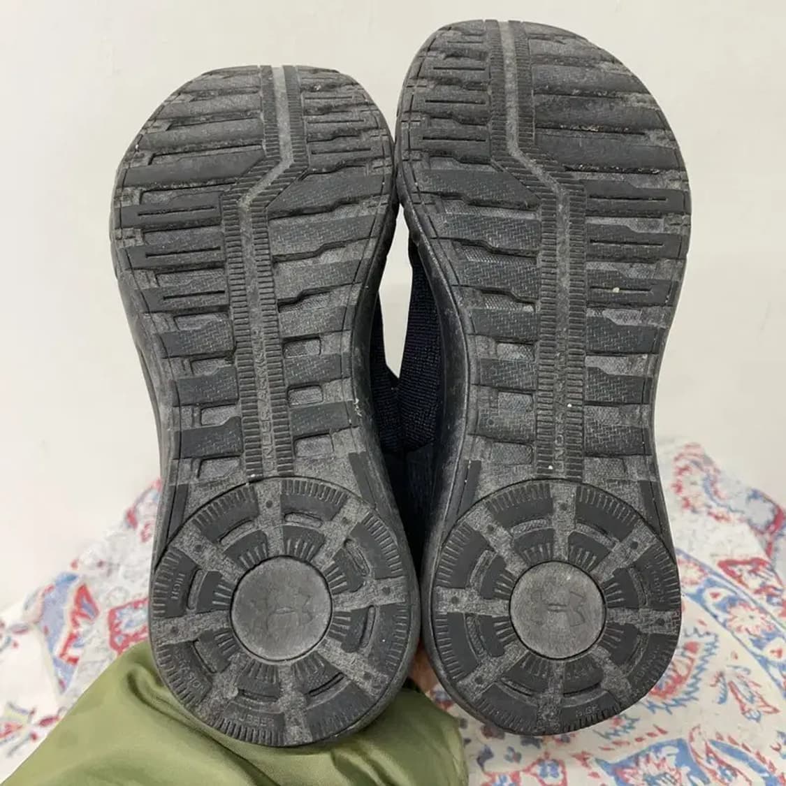 언더아머 UA 마이크로 G 퍼수트 러닝화 운동화 255 E01303 상품이미지4