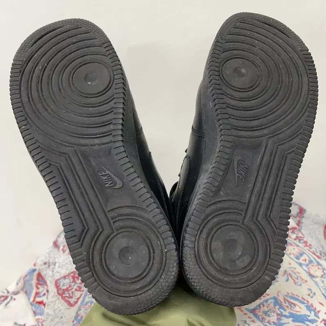 나이키 에어포스 1 미드 올블랙 스니커즈 운동화 265 E01316 상품이미지4