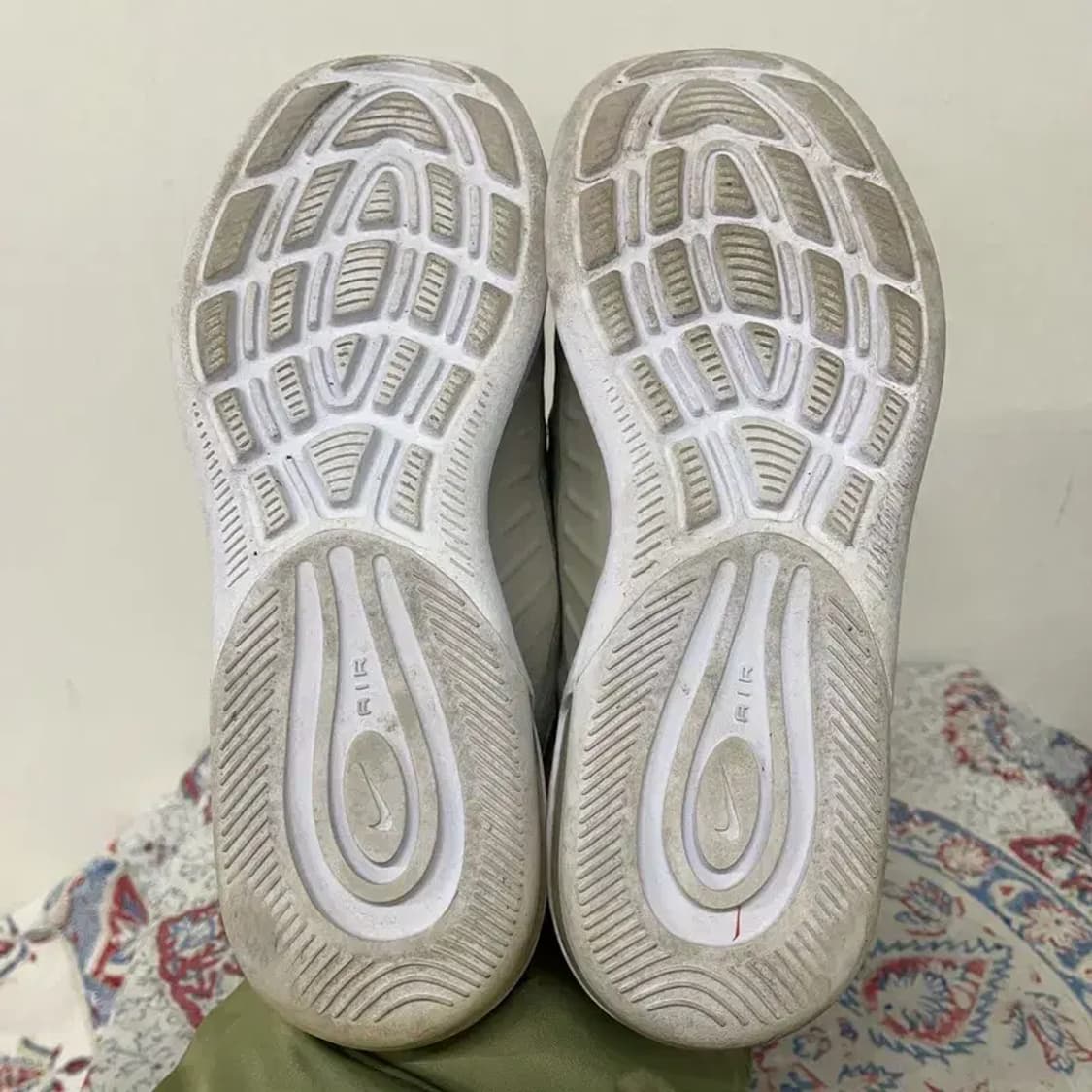 나이키 우먼스 에어맥스 엑시스 실버 러닝화 운동화 230 E01325 상품이미지4