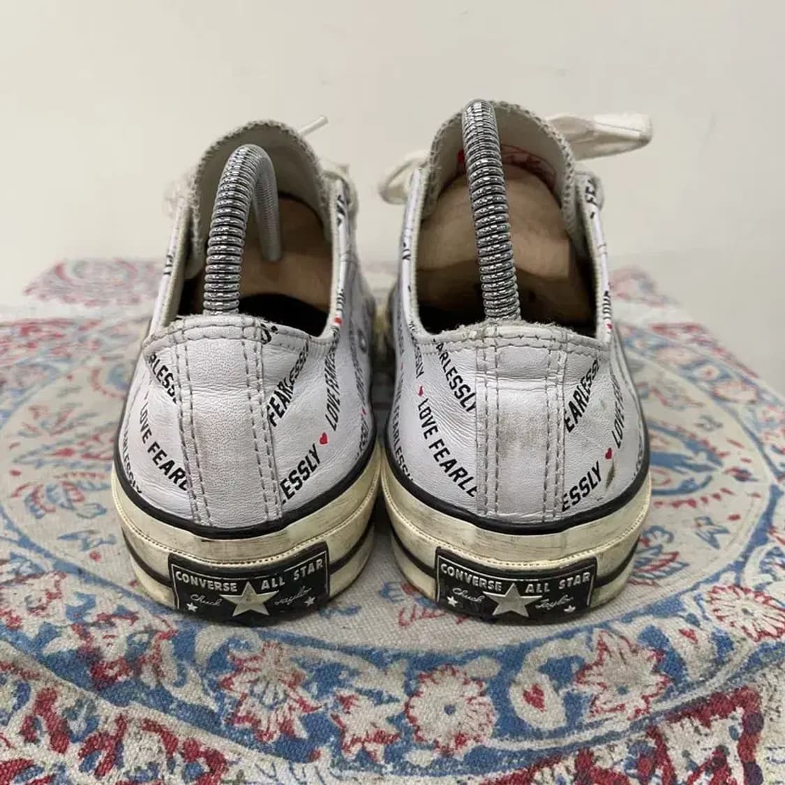 컨버스 척70 러브 피어슬리 스니커즈 250 E01328 상품이미지2