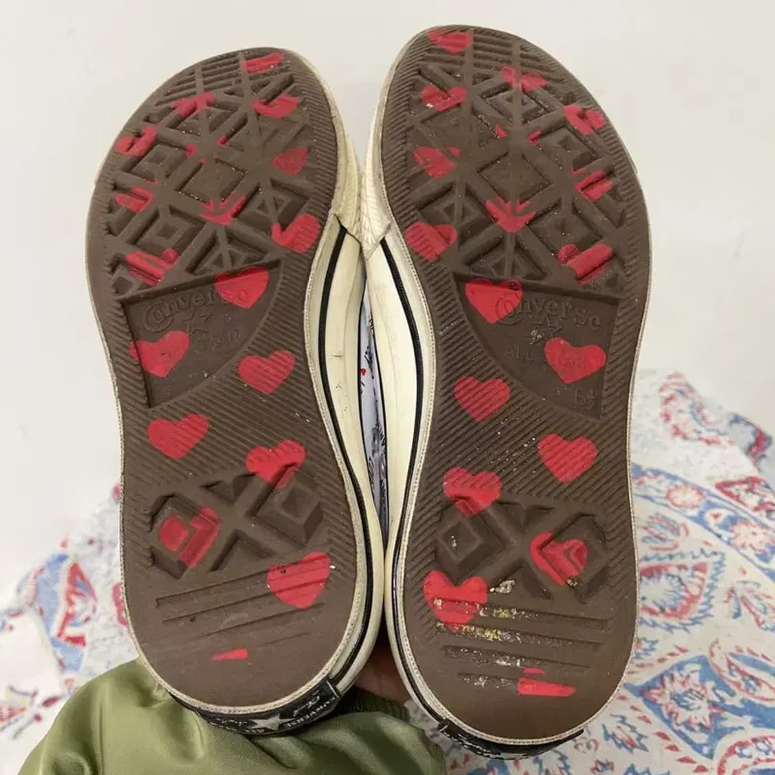 컨버스 척70 러브 피어슬리 스니커즈 250 E01328 상품이미지4