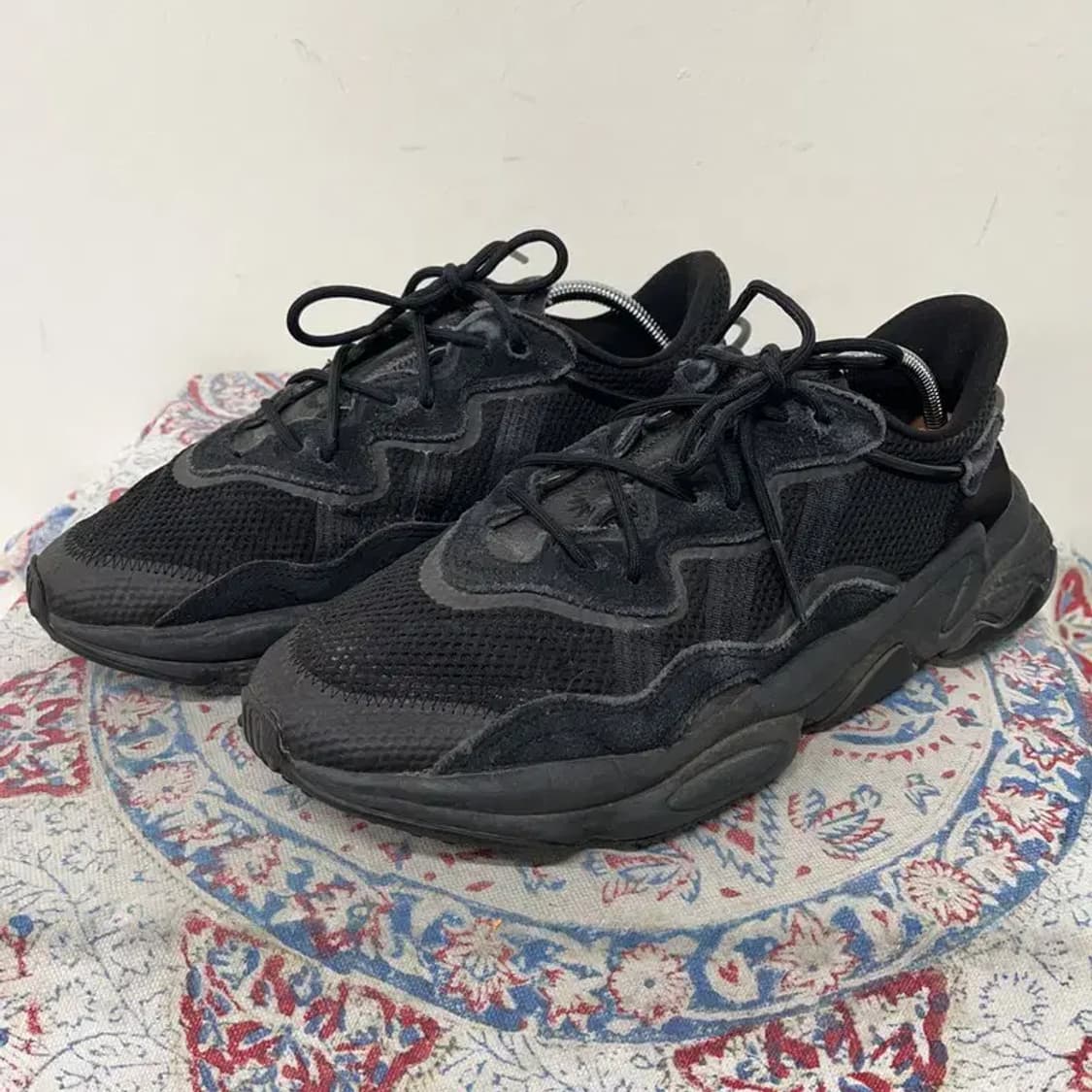 아디다스 오즈위고 코어 블랙 운동화 270 E01338 상품이미지1