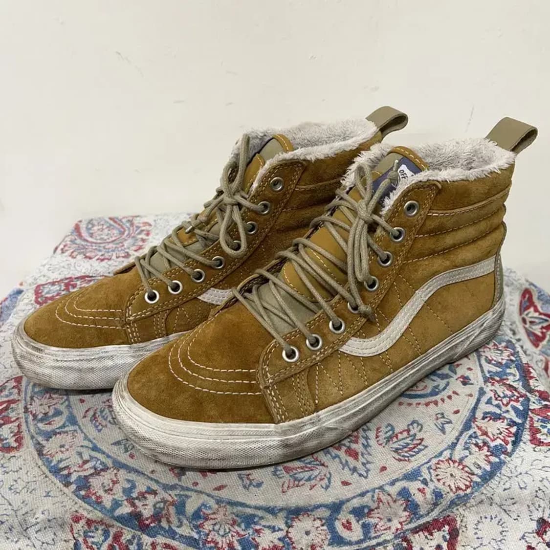 반스 스웨이드 털부츠 하이 스니커즈 270 E01346 상품이미지1