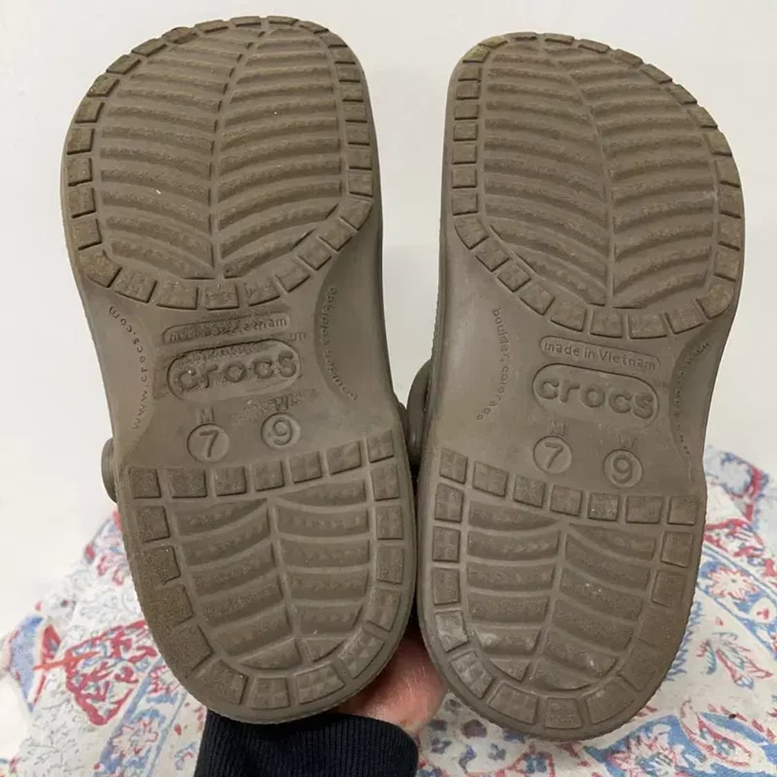 크록스 윈터 클로그 슬립온 털슬리퍼 W9 E01376 상품이미지4