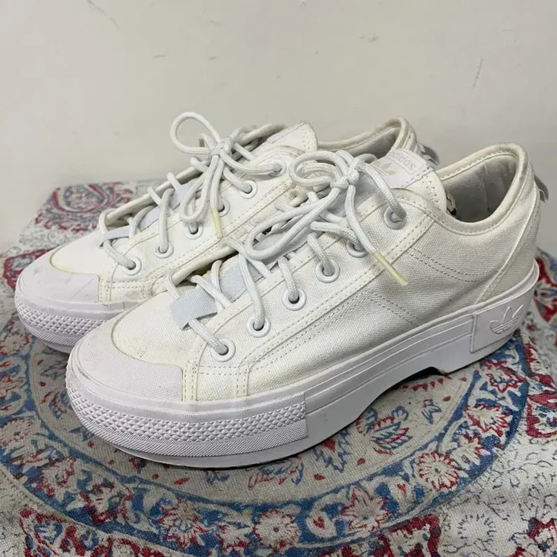 아디다스 오리지널스 니짜 트랙 로우 W 스니커즈 265 E01368 상품이미지1