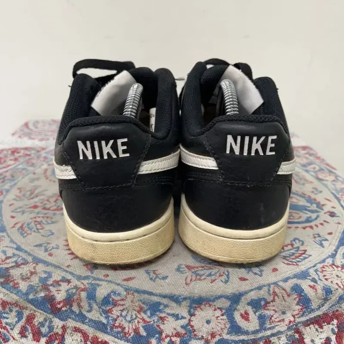 나이키 코트 비전 로우 블랙 앤 화이트 스니커즈 245 E01372 상품이미지2