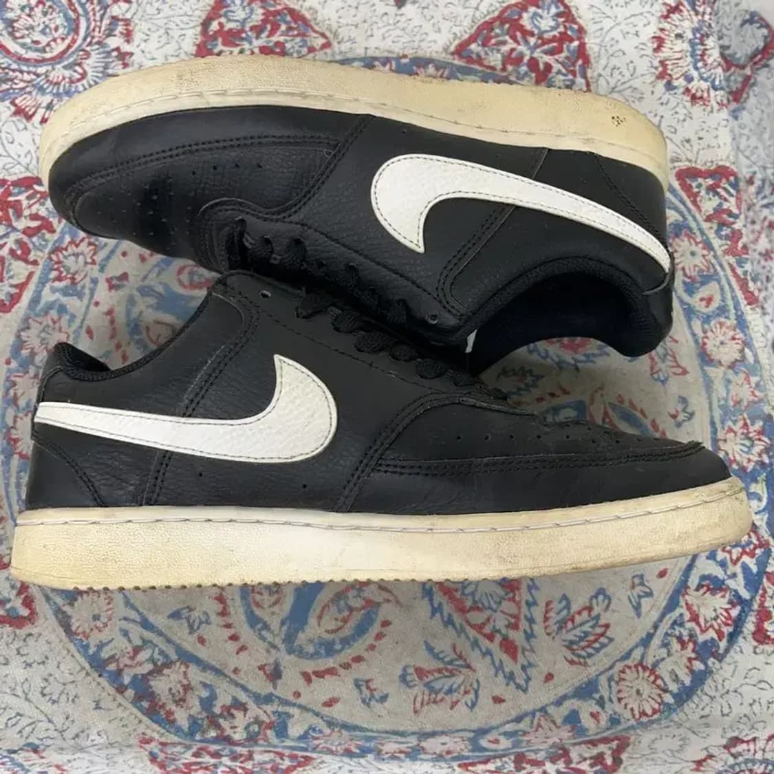 나이키 코트 비전 로우 블랙 앤 화이트 스니커즈 245 E01372 상품이미지3