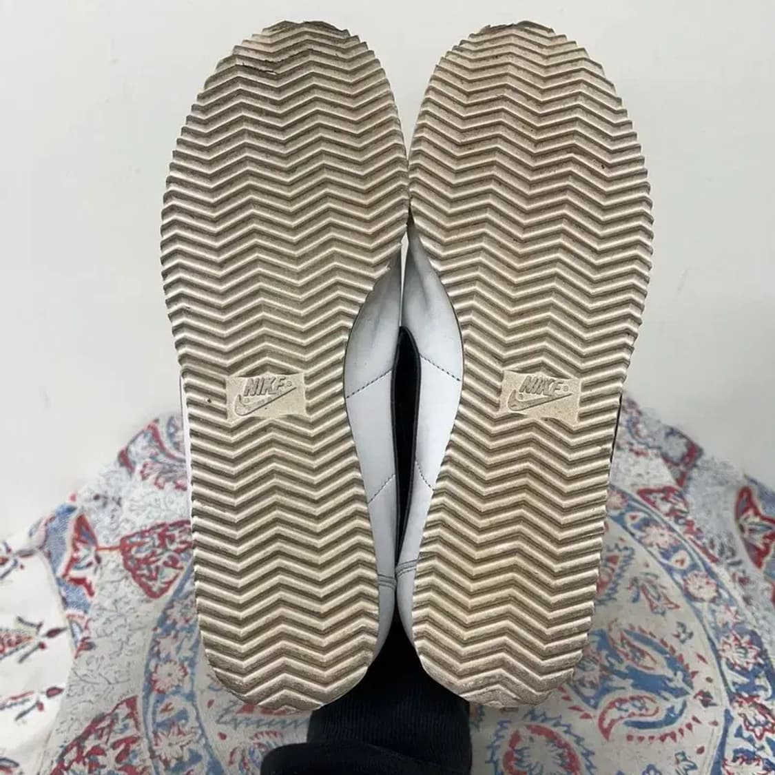 나이키 코르테즈 흰검 스니커즈 260 E01373 상품이미지4