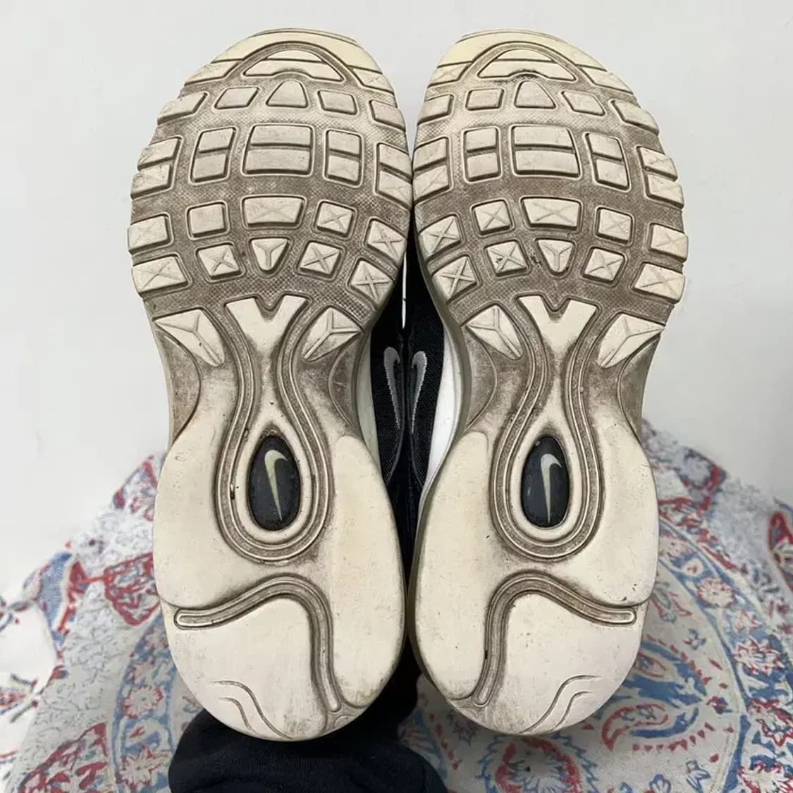 나이키 에어맥스 97 검흰 운동화 스니커즈 275 E01384 상품이미지4