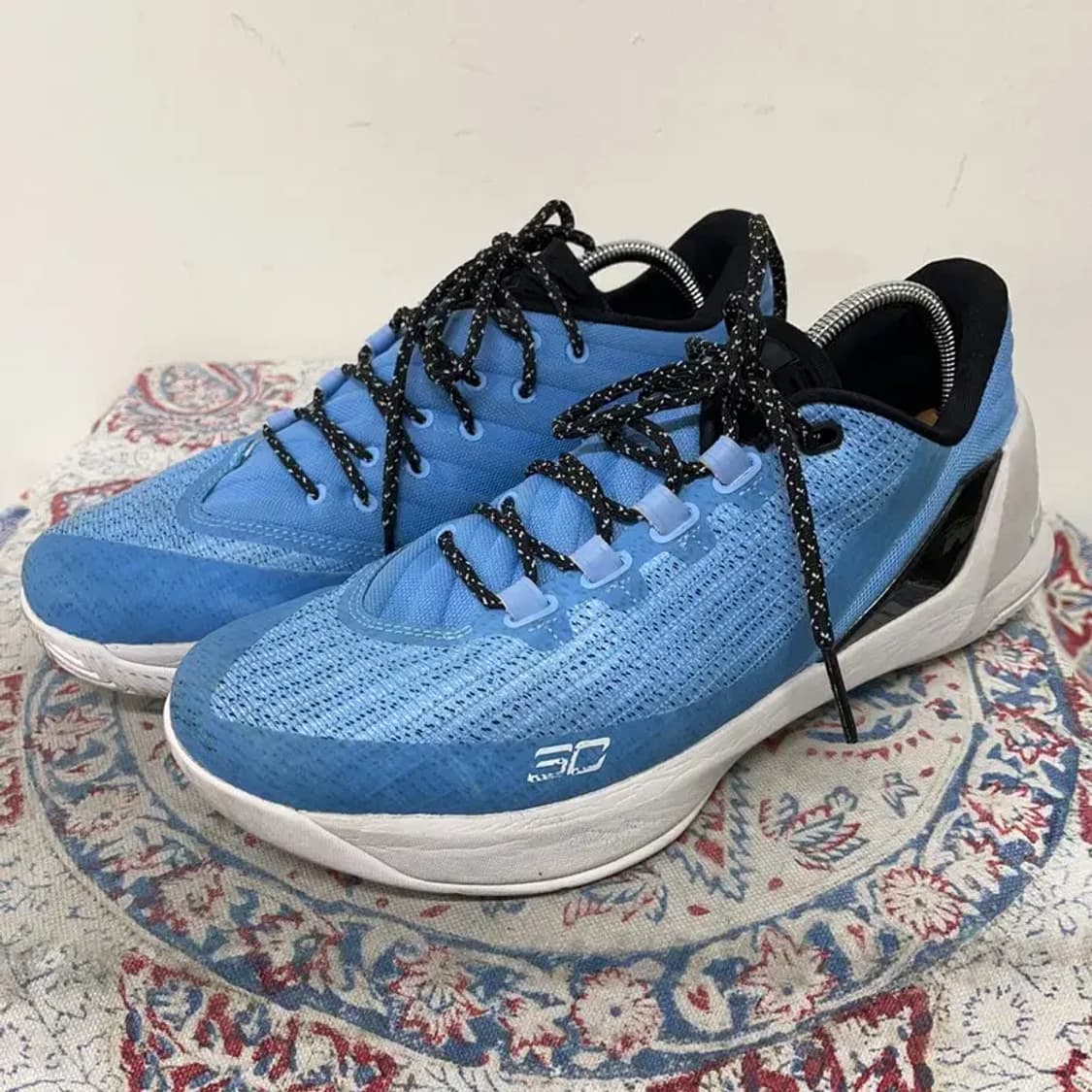 언더아머 커리 3 로우 농구화 운동화 270 E01409 상품이미지1