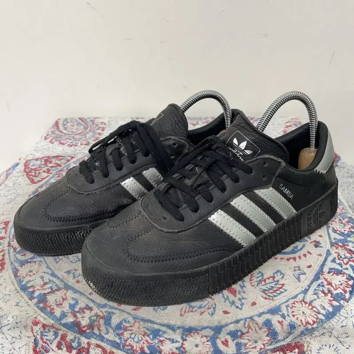 아디다스 삼바로즈 블랙 스니커즈 240 E01424 상품이미지1
