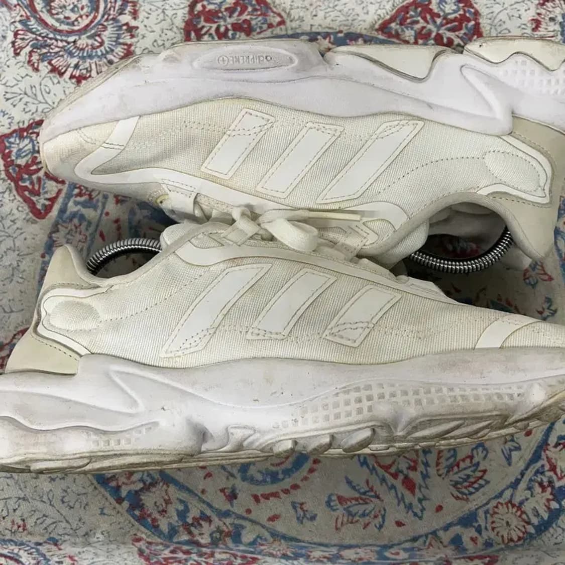 아디다스 오즈위고 퓨어 스니커즈 265 E01429 상품이미지3