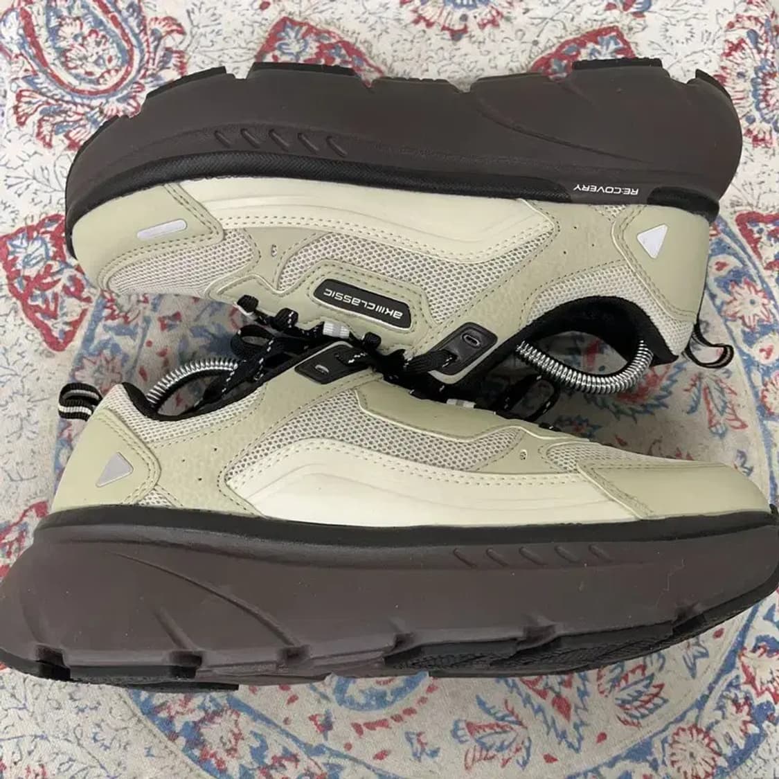 아키클래식 범퍼 트레이너 페일 라이트 그린 스니커즈 250 E01439 상품이미지3