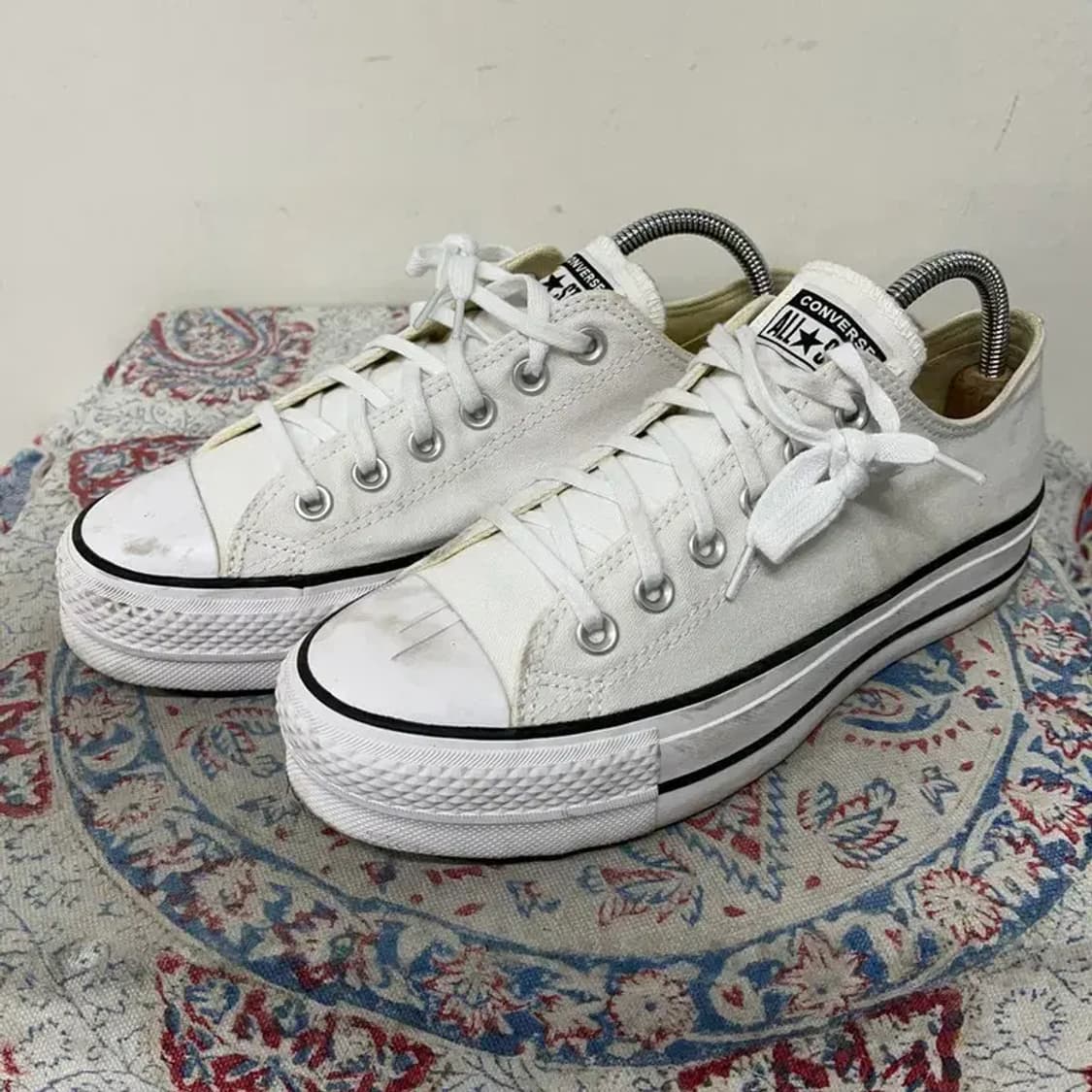 컨버스 척테일러 리프트 캔버스 로우 스니커즈 245 E01468 상품이미지1