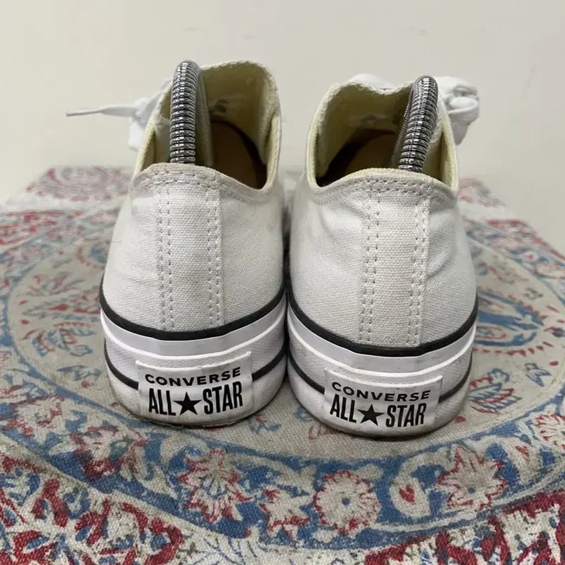 컨버스 척테일러 리프트 캔버스 로우 스니커즈 245 E01468 상품이미지2