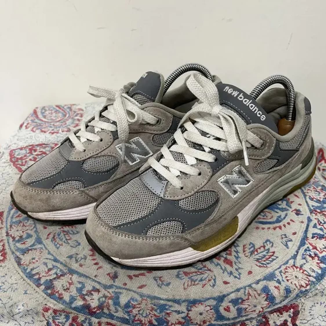 뉴발란스 992 그레이 스니커즈 신발 240 E01478 상품이미지1