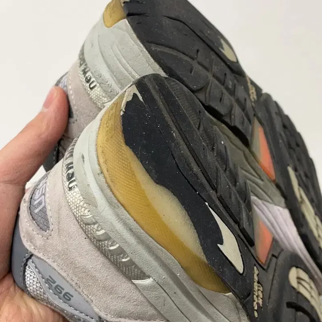 뉴발란스 992 그레이 스니커즈 신발 240 E01478 상품이미지7