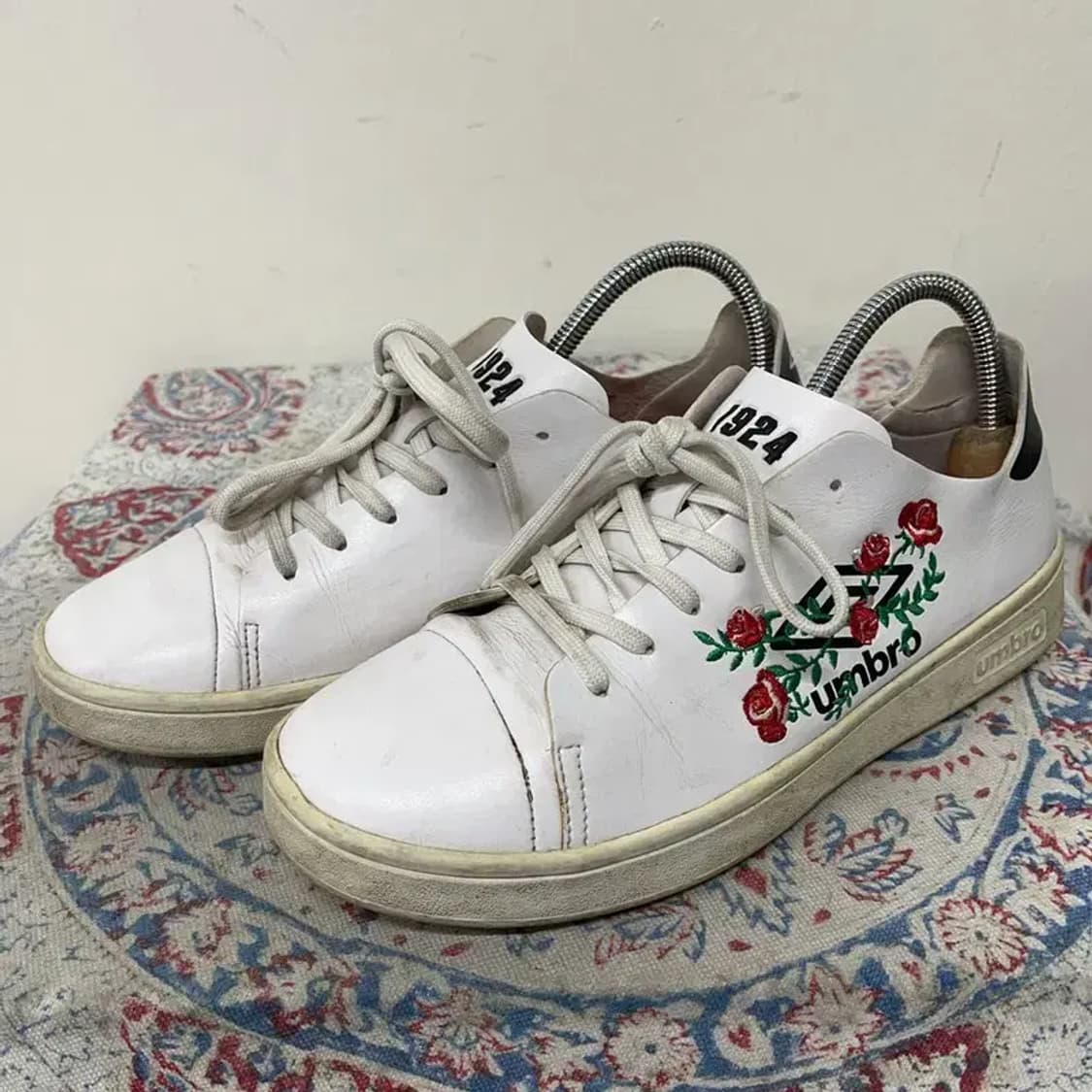 엄브로 웸블리 로즈 스니커즈 250 E01495 상품이미지1