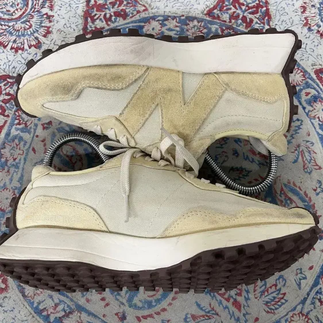 뉴발란스 327 베이지 스니커즈 220 E01496 상품이미지3