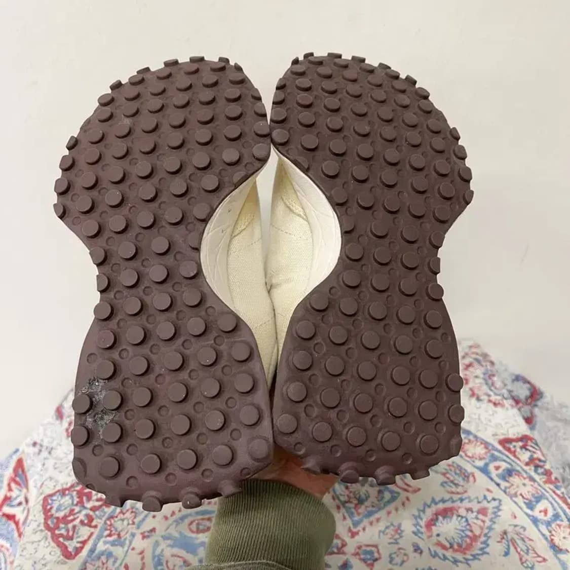 뉴발란스 327 베이지 스니커즈 220 E01496 상품이미지4