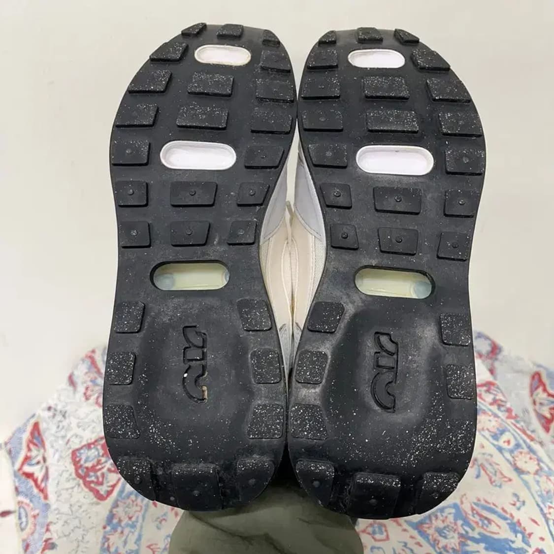 나이키 에어맥스 프리데이 퓨어 플래티넘 스니커즈 240 E01531 상품이미지4