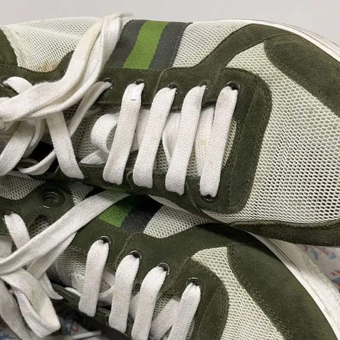 구찌 GUCCI 정품 카키 매쉬 삼선 하이탑 스니커즈 7.5 E01638 상품이미지8