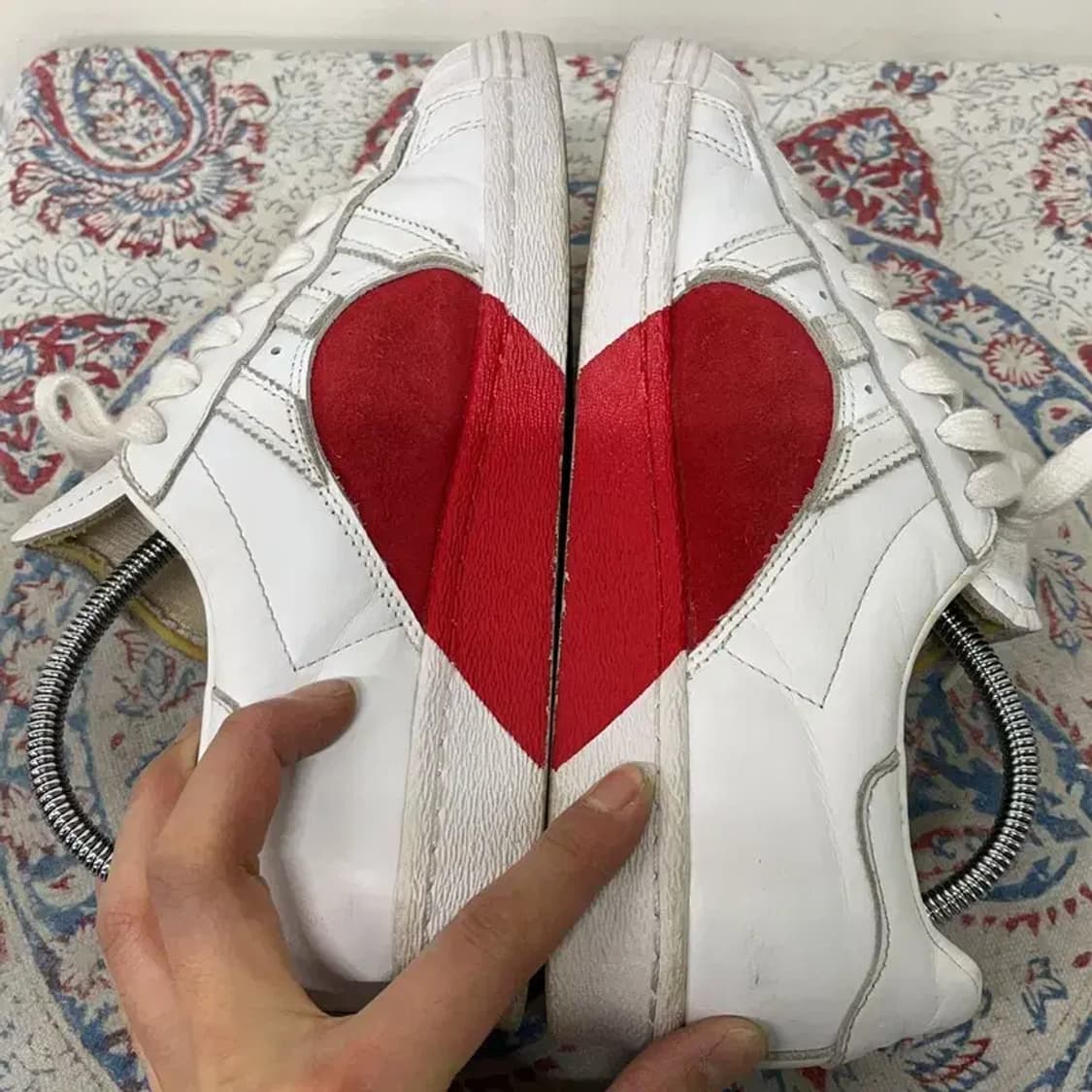 아디다스 슈퍼스타 80S 하프 하트 스니커즈 신발 250 E01657 상품이미지3