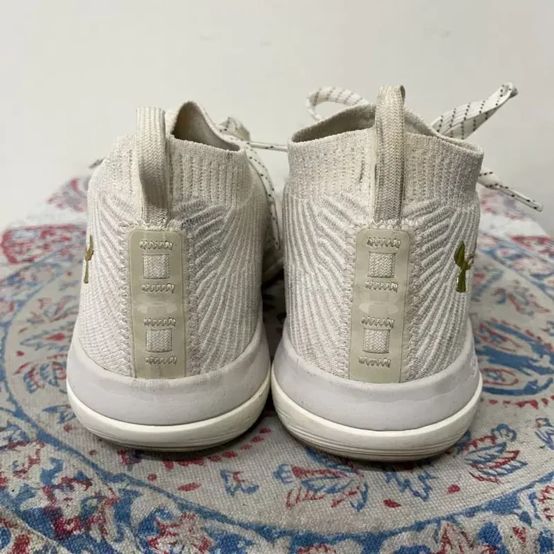 언더아머 슬링플렉스 라이즈 러닝화 운동화 245 E01661 상품이미지2