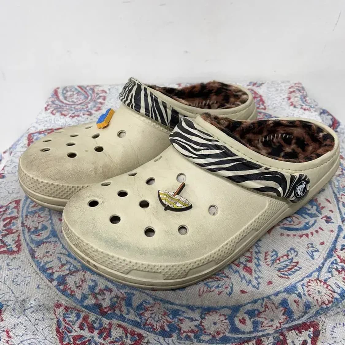 크록스 클래식 라인드 애니멀 리믹스 클로그 M7 E01685 상품이미지1