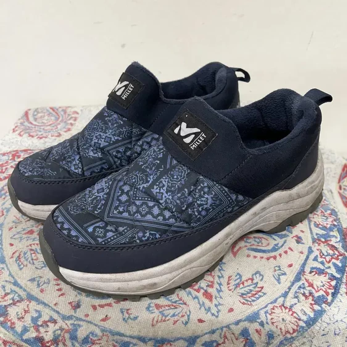 밀레 아웃도어 방한화 패딩신발 겨울신발 235 E01690 상품이미지1