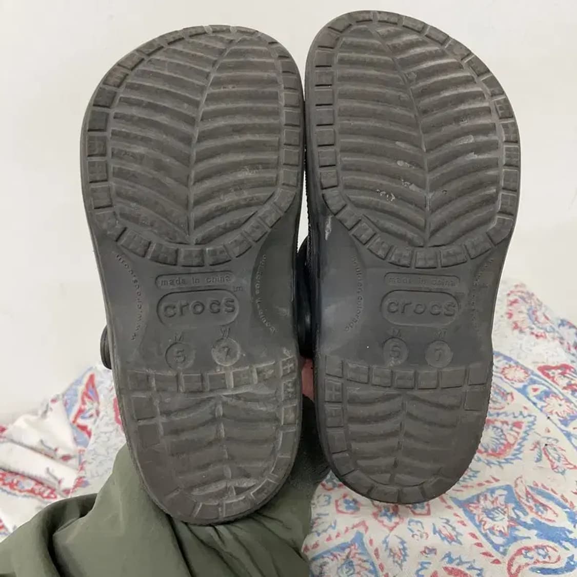 크록스 윈터 클로그 슬립온 털슬리퍼 W7 E01702 상품이미지3