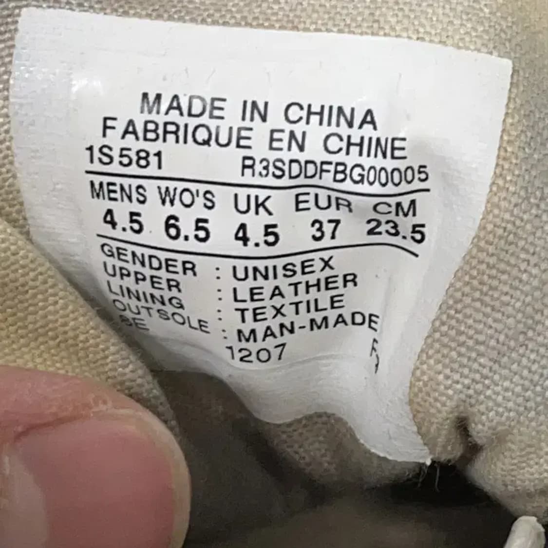 컨버스 척 테일러 올스타 하이 레더 블랙 스니커즈 235 E01718 상품이미지5