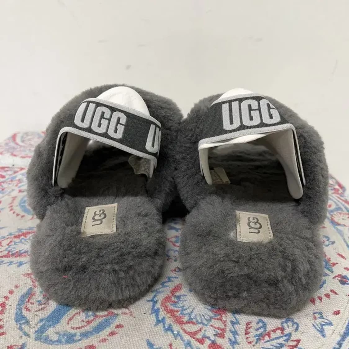 어그 UGG 플러프 예 슬라이드 퍼 슬리퍼 210 E01744 상품이미지2