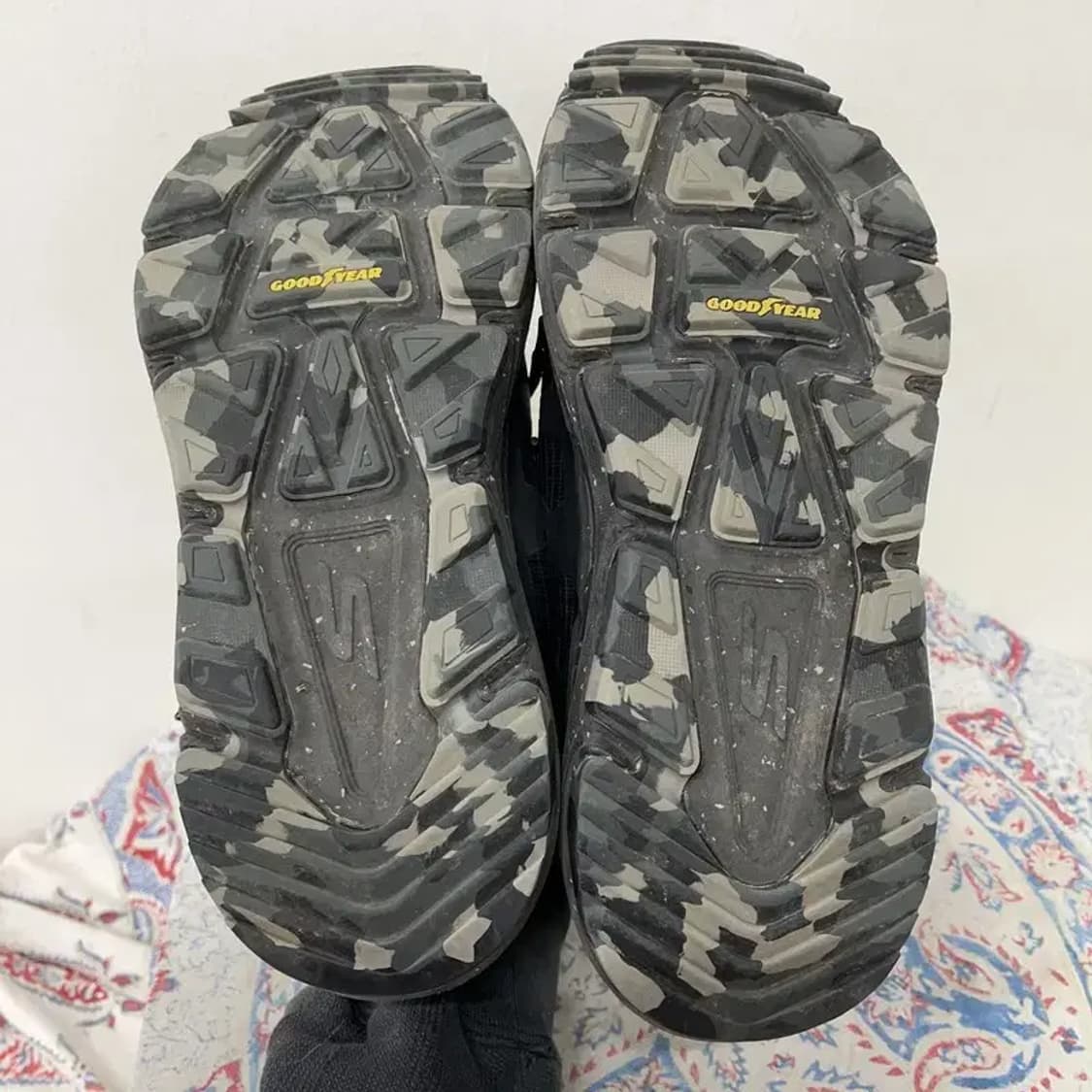 스케쳐스 맥스 쿠셔닝 프리미어 트레일 운동화 300 E01752 상품이미지4