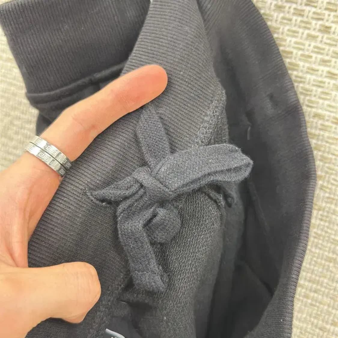 게스 블랙 캐주얼 남자 반바지 98 D06411 상품이미지3