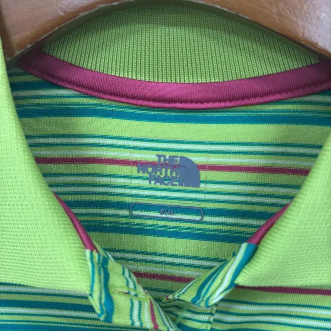노스페이스 등산 아웃도어 스트라이프 여자 반팔카라티 85 D06470 상품이미지3