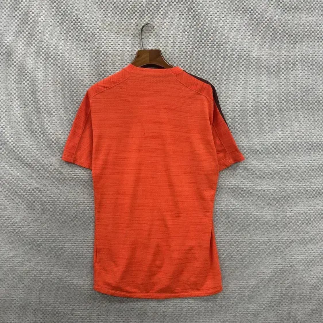 나이키 등산 아웃도어 기능성 운동 런닝 반팔티 95 D06487 상품이미지2