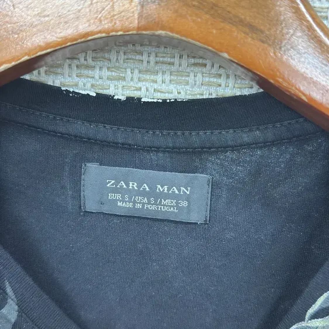 자라 ZARA 블랙 해골 프린트 반팔티 90 D06924 상품이미지3