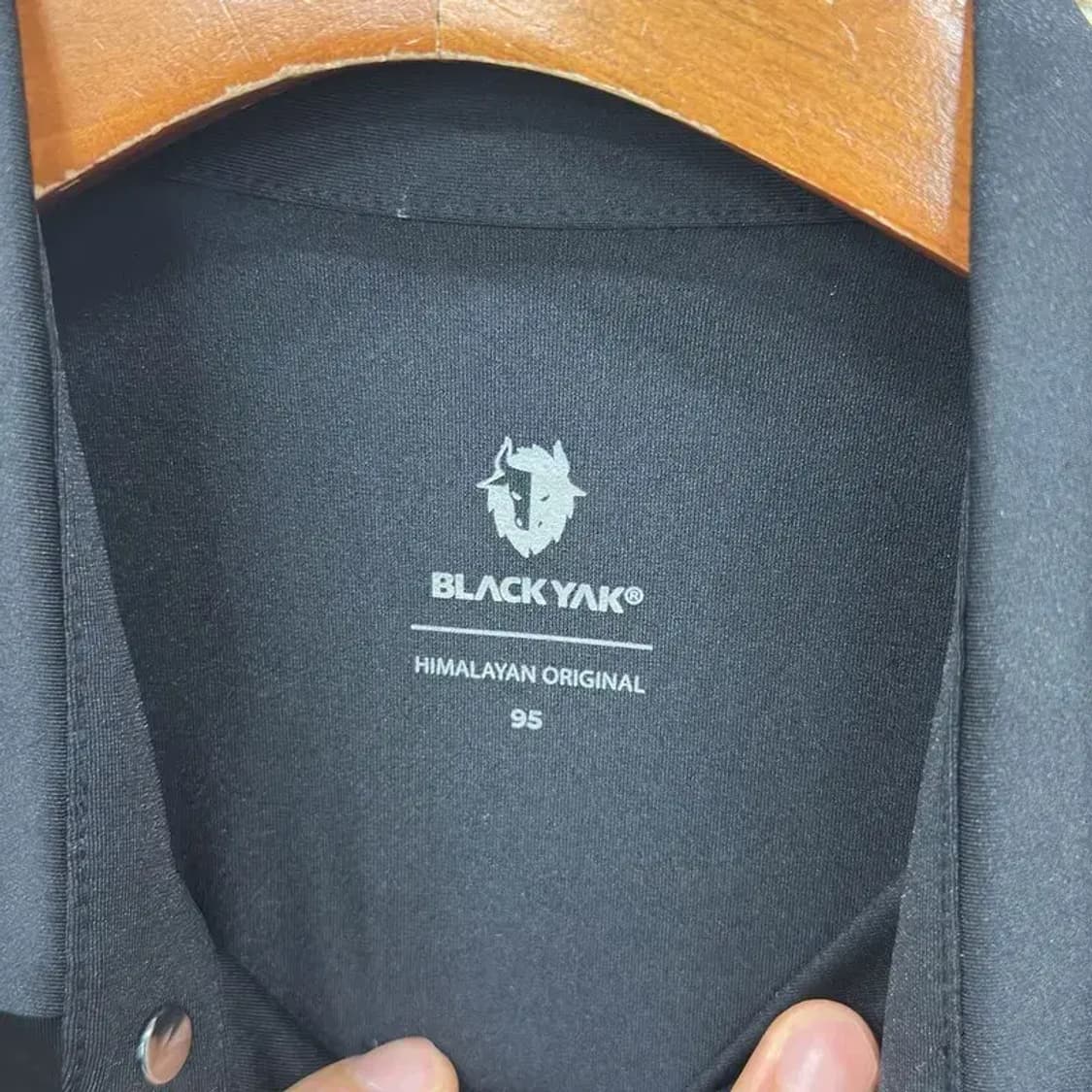 블랙야크 등산 아웃도어 블랙 반팔카라티 95 D07017 상품이미지3