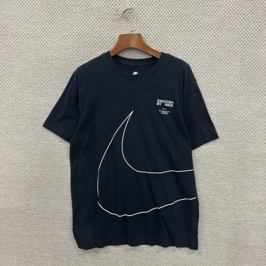 나이키 블랙 빅스우시 반팔티 105 D07103 상품이미지1