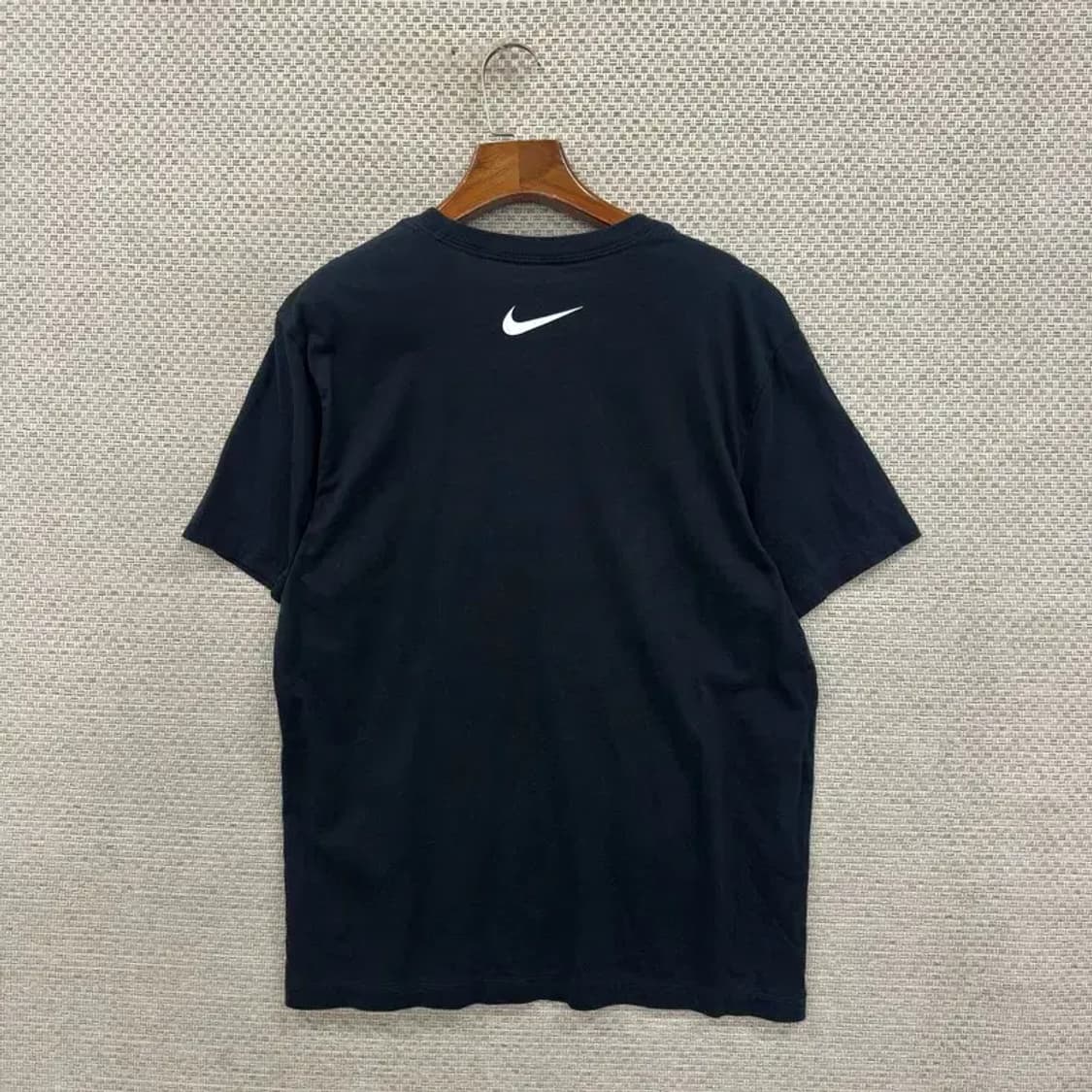 나이키 블랙 빅스우시 반팔티 105 D07103 상품이미지2
