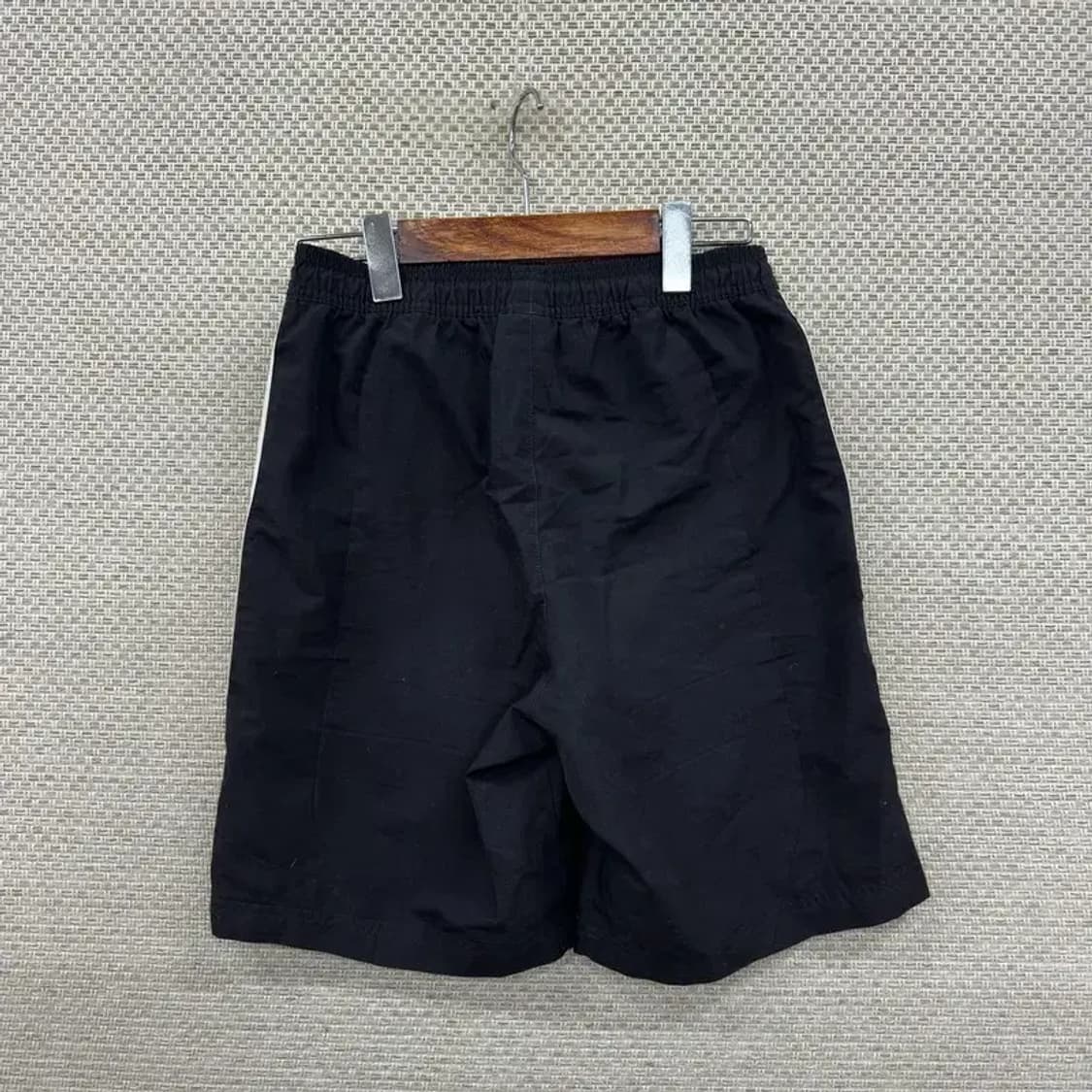 아디다스 기능성 운동 검흰 삼선 반바지 90 D07698 상품이미지2