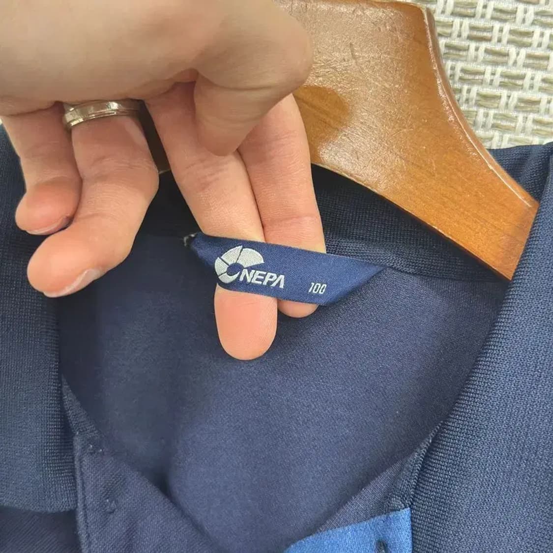 네파 아웃도어 자수로고 기능성 반팔카라티 100 D08363 상품이미지3