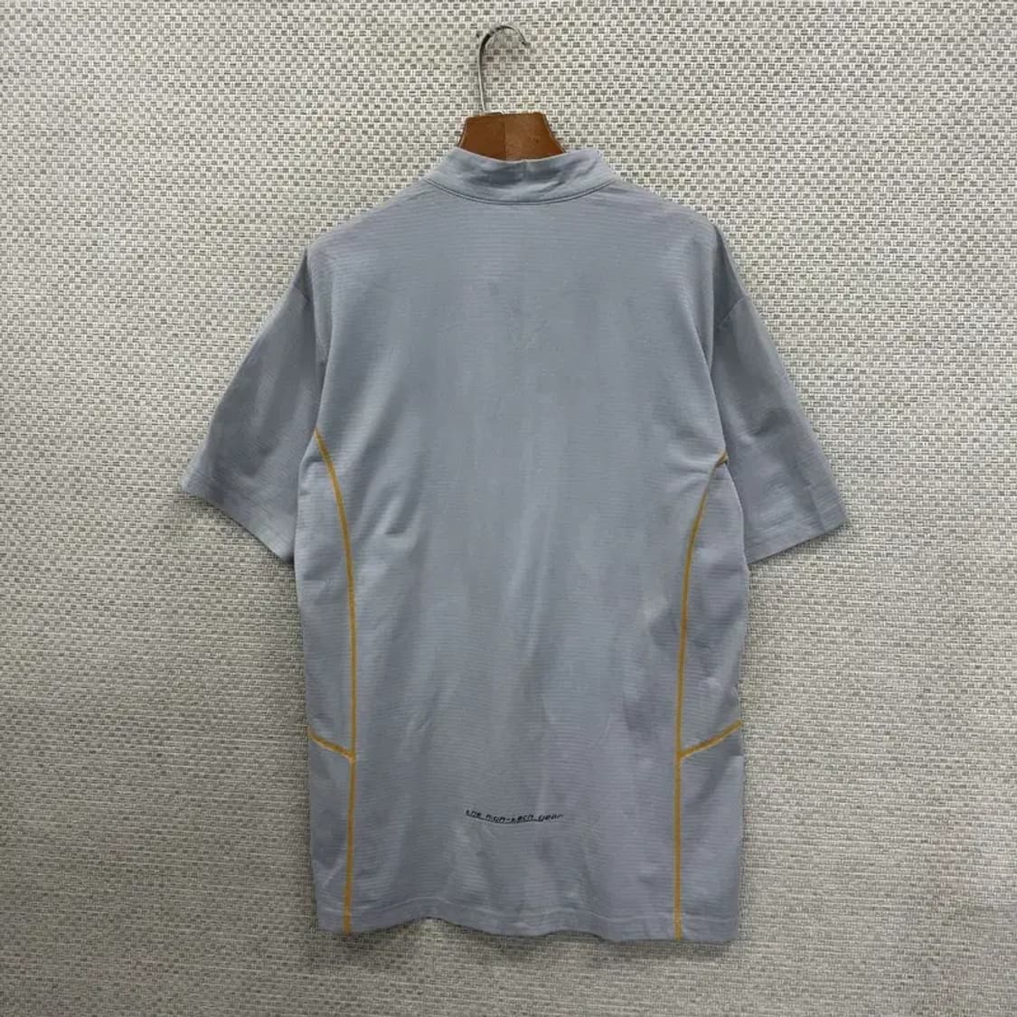 K2 아웃도어 자수로고 기능성 반집업 반팔티 105 D08549 상품이미지2