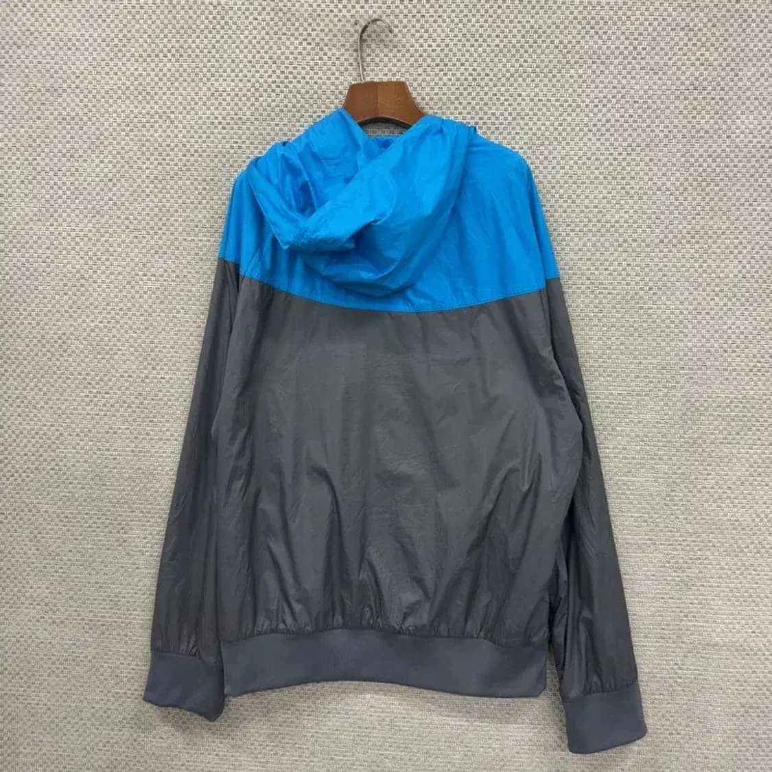 나이키 프린팅로고 바람막이 자켓 105 D09186 상품이미지2