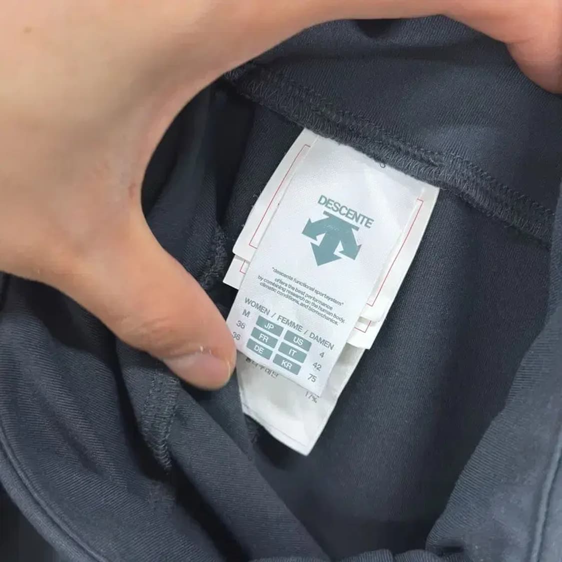데상트 고무로고 여성 레깅스 75 D09491 상품이미지3