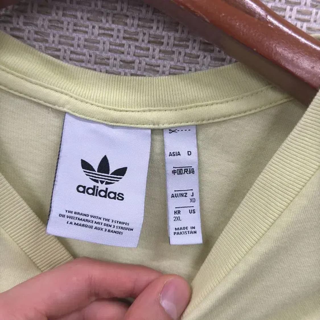 아디다스 캐주얼 형광 반팔티 105 D09637 상품이미지3