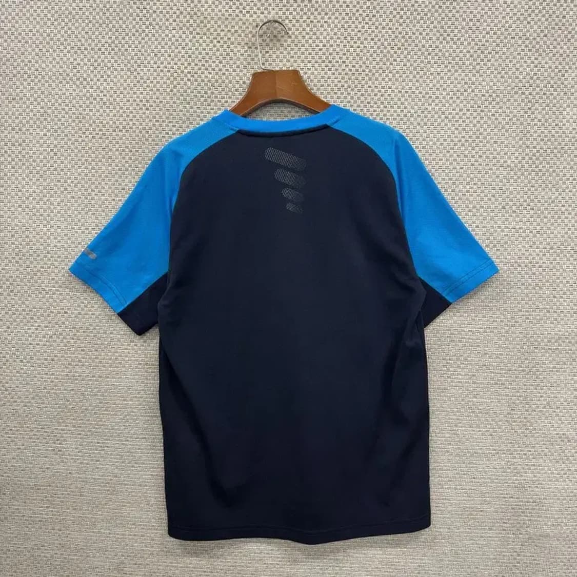필라 FILA 기능성 운동 반팔티 100 D09640 상품이미지2