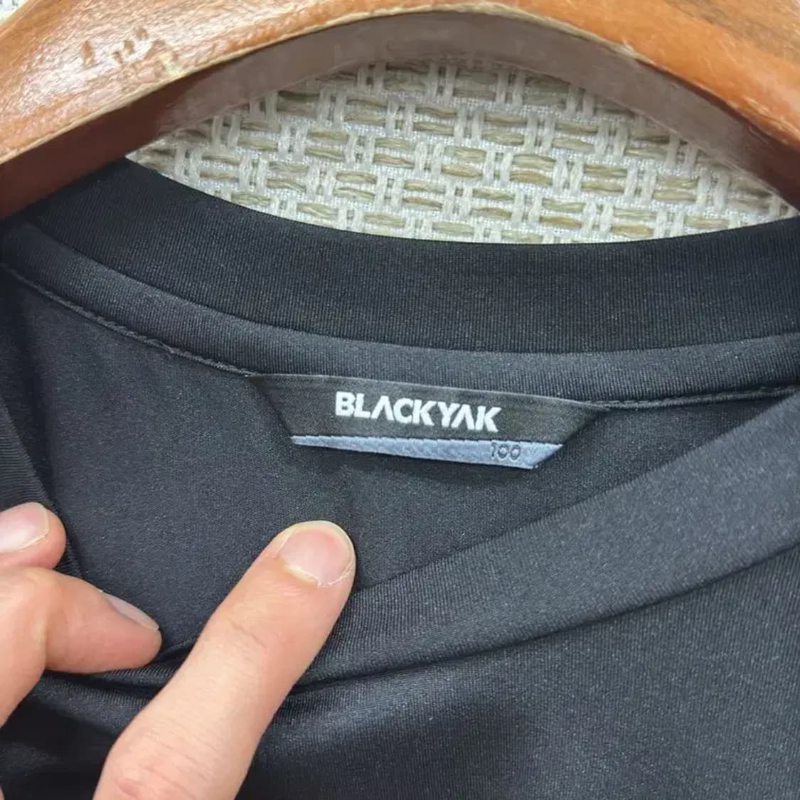 블랙야크 아웃도어 프린팅로고 기능성 반팔티 100 D10046 상품이미지3