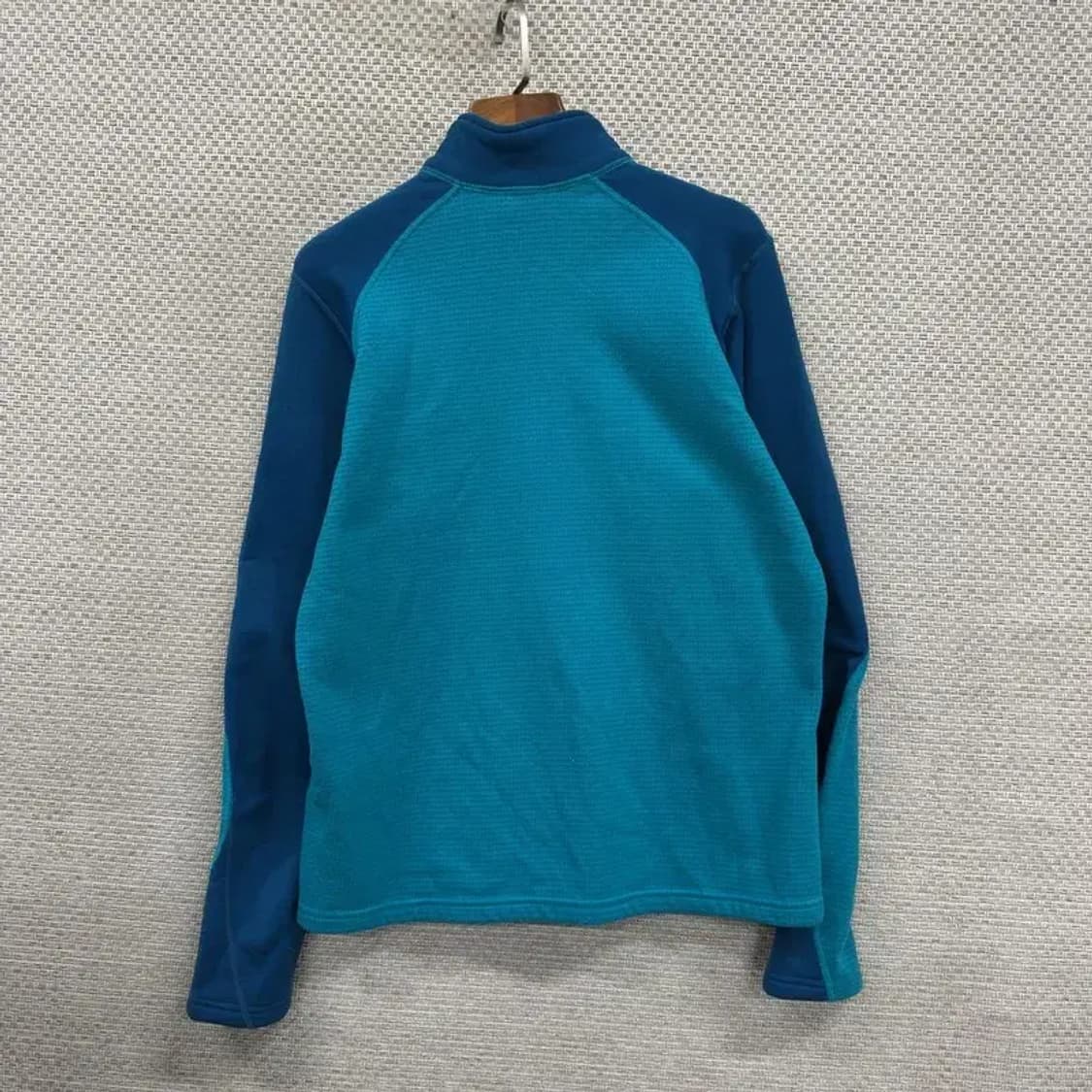 노스페이스 아웃도어 자수로고 약기모 반집업 긴팔티 90 D11141 상품이미지2